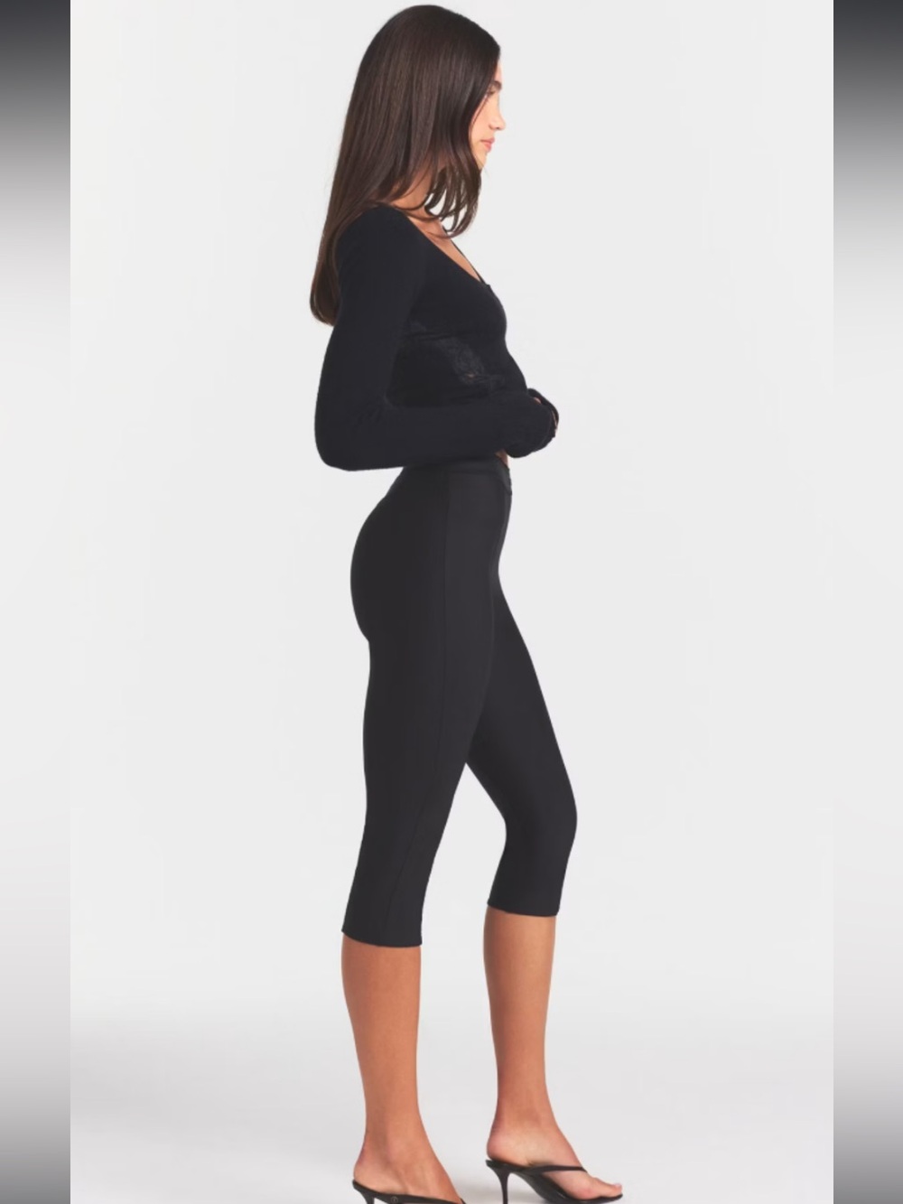 Skims Essential High Waisted Capri